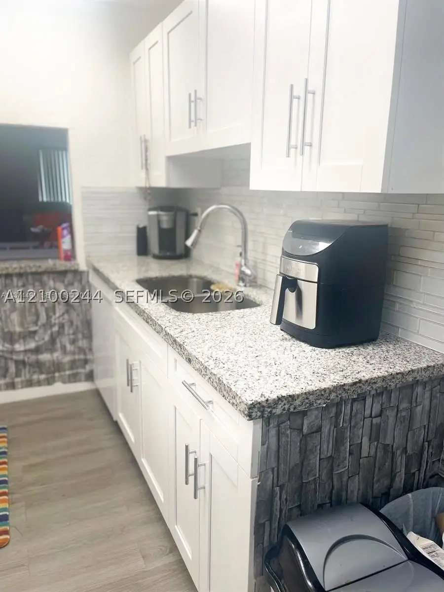 177 Lakeview #104, Weston, FL 33326 - #3