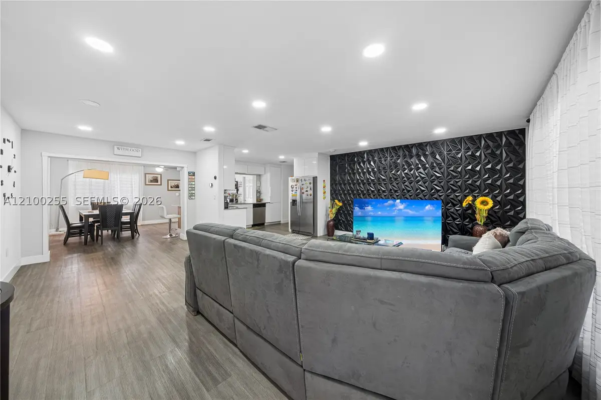 6451 Scott, Hollywood, FL 33024 - #1