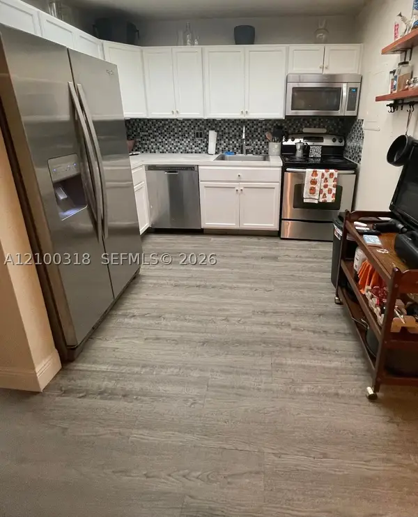 7100 NW 17th #421, Plantation, FL 33313
