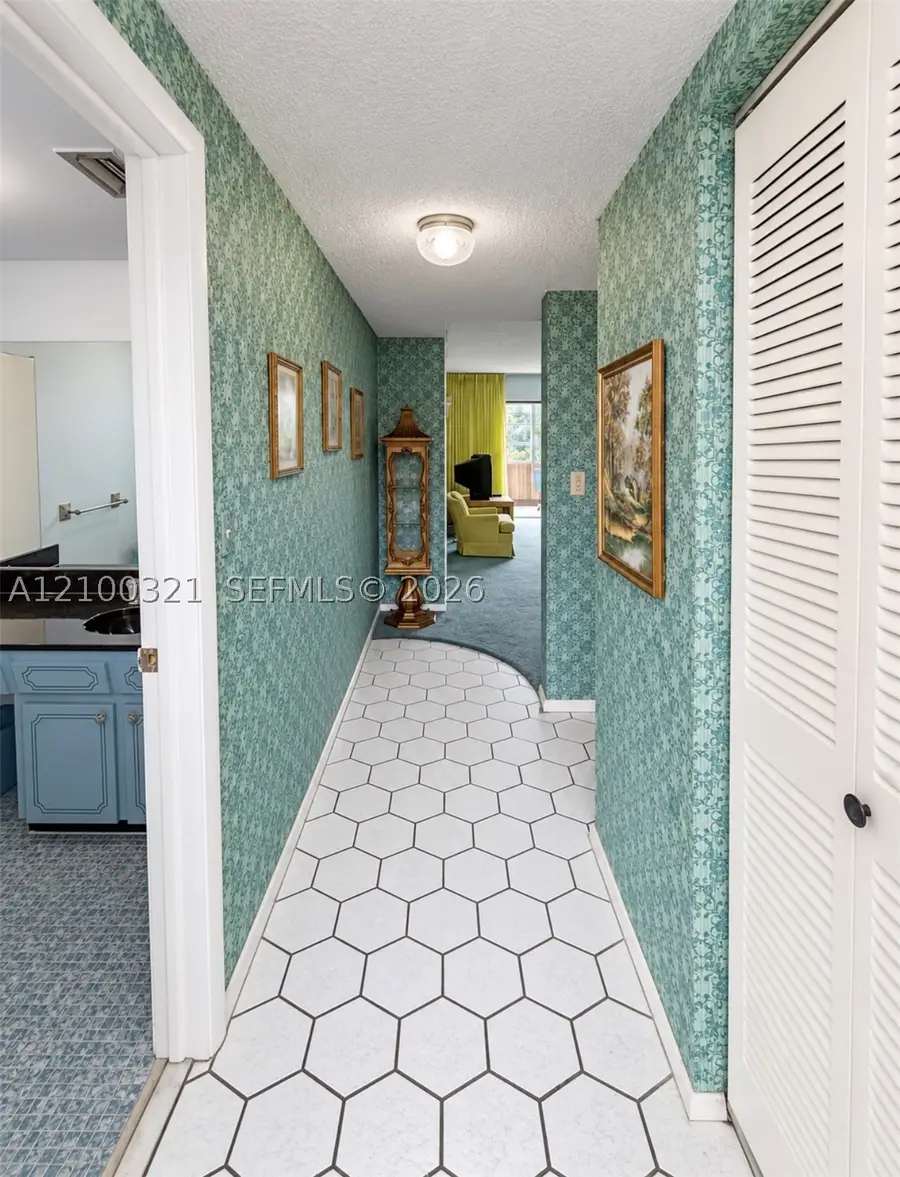 4000 NW 44th #113, Lauderdale Lakes, FL 33319 - #3