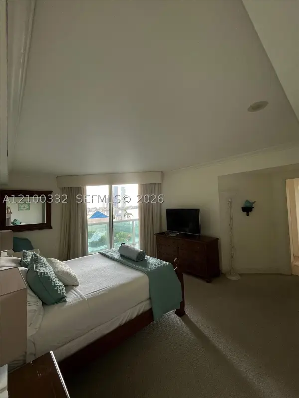 3370 Hidden Bay #612, Aventura, FL 33180