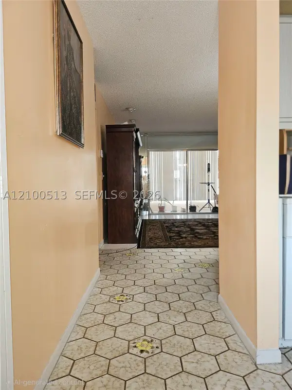 5121 W Oakland Park #211, Lauderdale Lakes, FL 33313