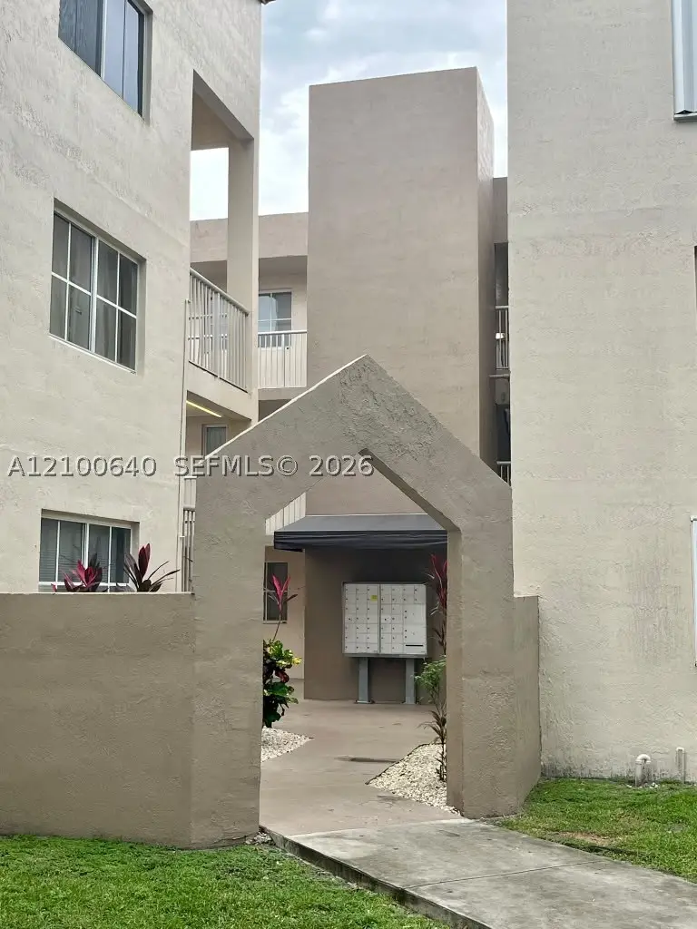 6115 NW 186th #301, Hialeah, FL 33015 - #3