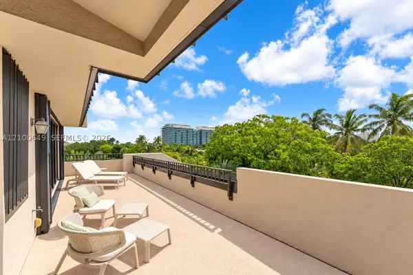 151 Crandon #310, Key Biscayne, FL 33149