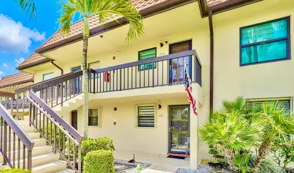 7142 Golf Colony #206, Lake Worth, FL 33467