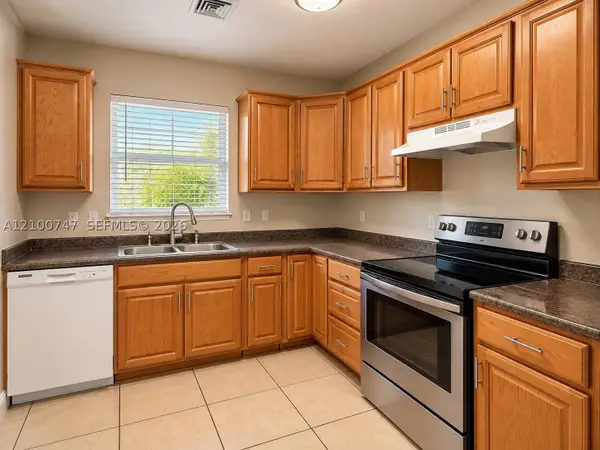 2832 Fillmore #21, Hollywood, FL 33020