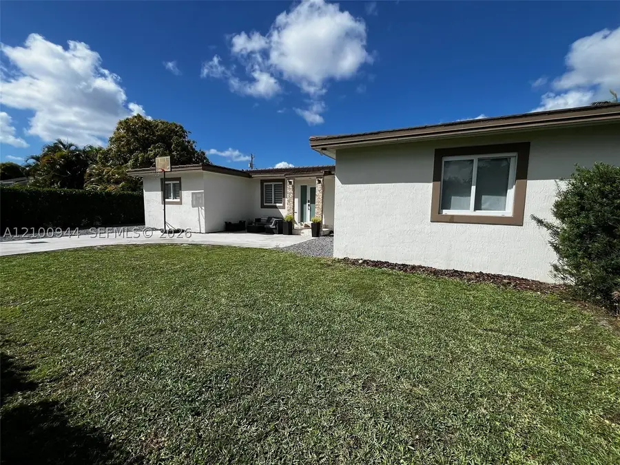 9975 NW 27th, Doral, FL 33172 - #2