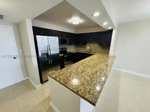 2500 Parkview #307, Hallandale, FL 33009