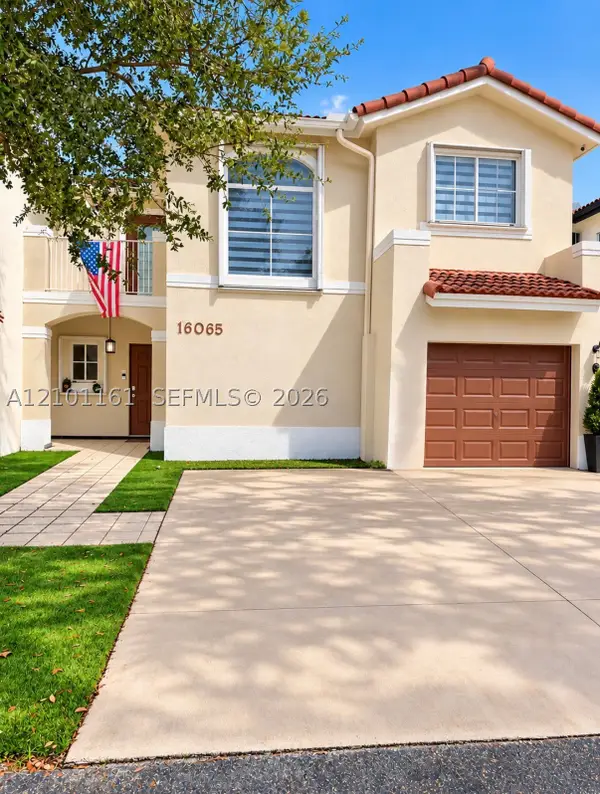 16065 SW 86th, Miami, FL 33193