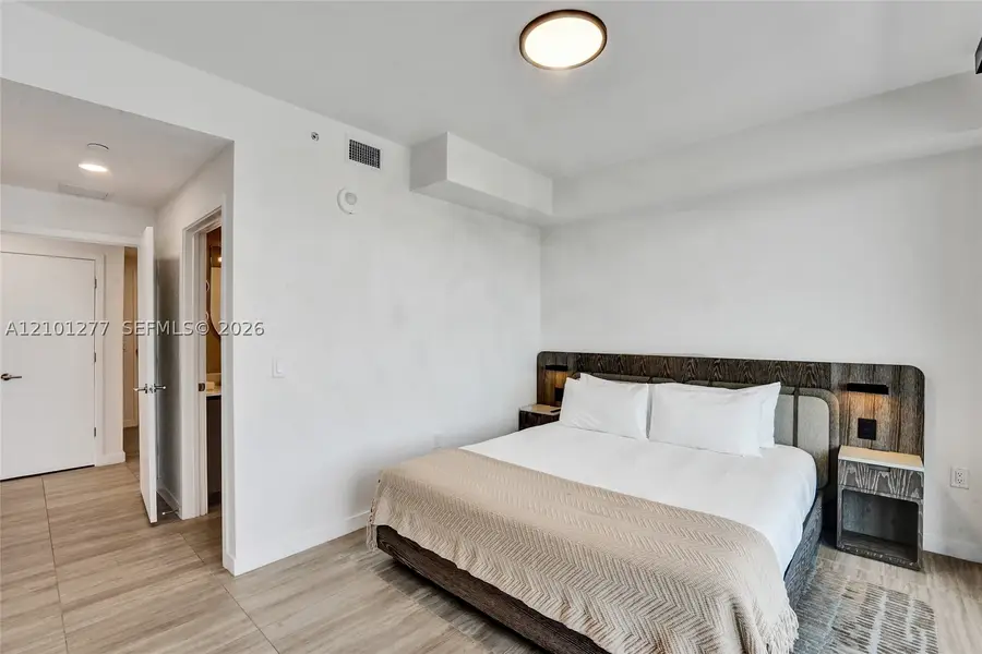 580 72nd #1110, Miami Beach, FL 33141 - #3