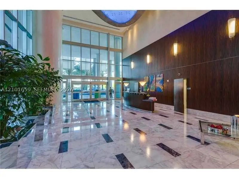 185 SW 7th #3006, Miami, FL 33130 - #2