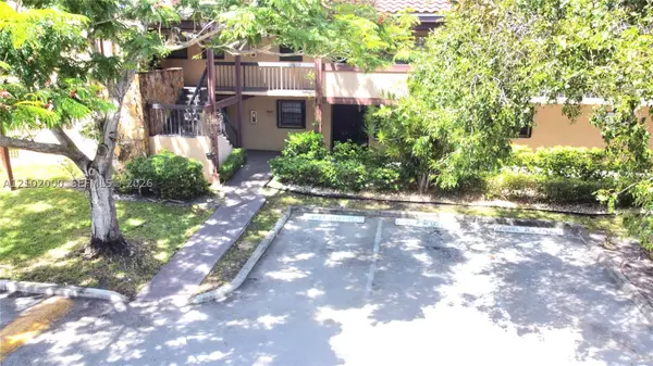 20801 San Simeon #101, Miami, FL 33179