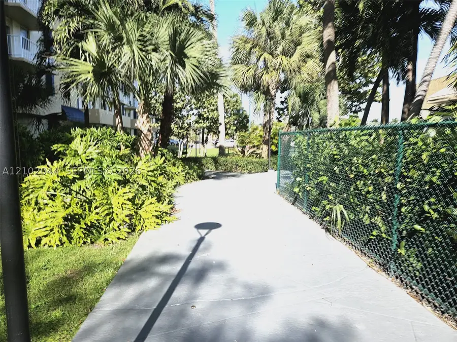 4550 NW 9th #303E, Miami, FL 33126 - #2