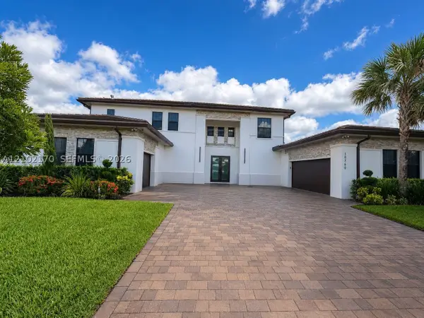 10760 Breezeway, Davie, FL 33324