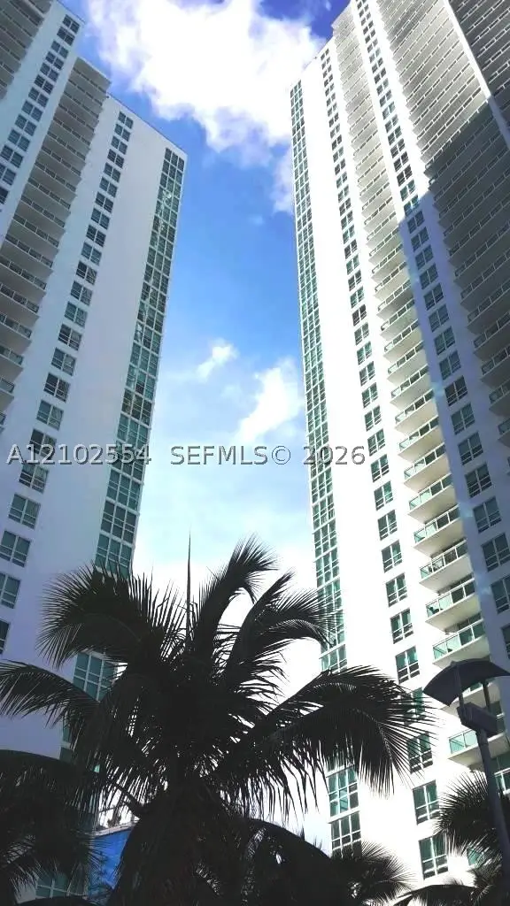 950 Brickell Bay #4005, Miami, FL 33131 - #2