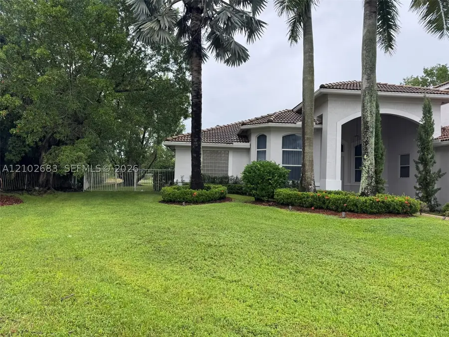 1360 Victoria Isle, Weston, FL 33327 - #2