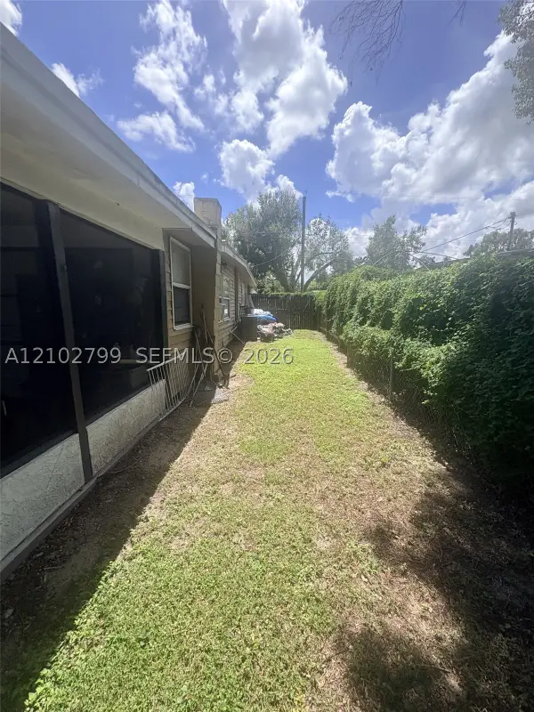 922 Valmar, Brandon, FL 33511