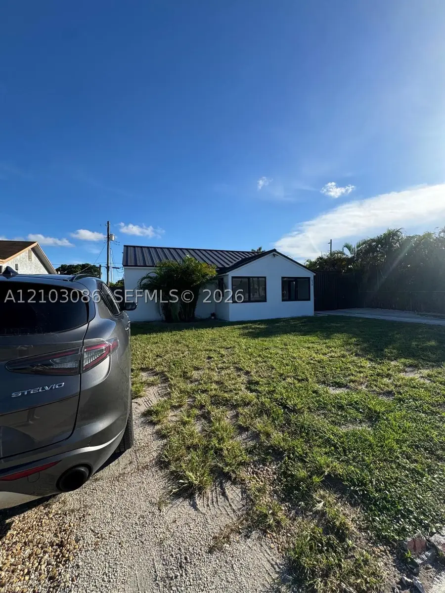 850 SE 2nd, Hialeah, FL 33010 - #2