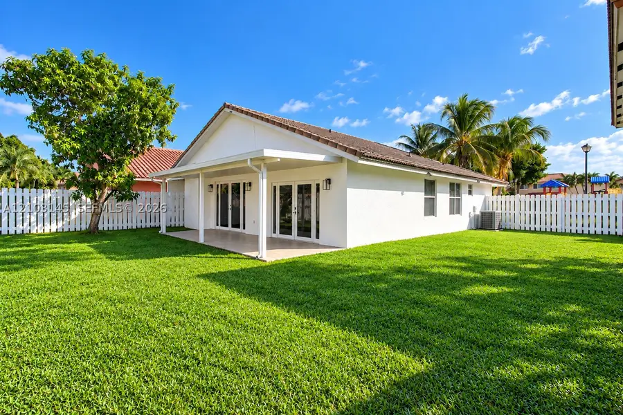 11611 SW 10th, Pembroke Pines, FL 33025 - #2