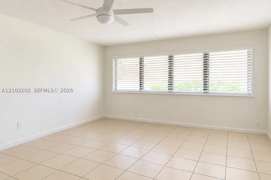 215 SE 3rd #304B, Hallandale, FL 33009 - #2