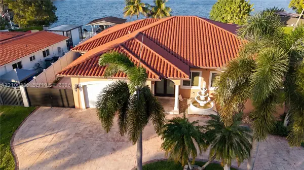 17851 NW 84th, Hialeah, FL 33015