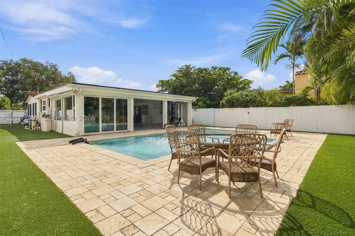 208 Iroquois, Miami Springs, FL 33166 - #1