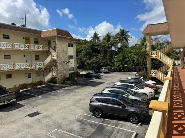 5121 W Oakland Park #202, Lauderdale Lakes, FL 33313