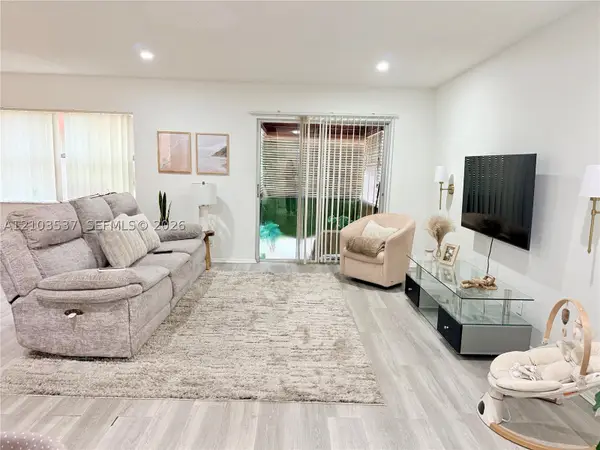 18111 NW 68th #G206, Hialeah, FL 33015