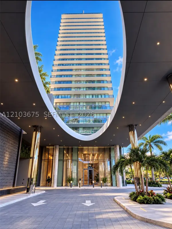 1170 E Hallandale Beach #305, Hallandale, FL 33009