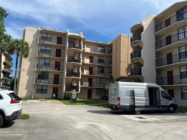 3500 Blue Lake #501, Pompano Beach, FL 33064