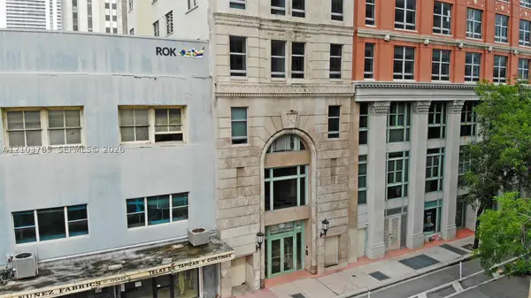 111 E Flagler #902, Miami, FL 33131
