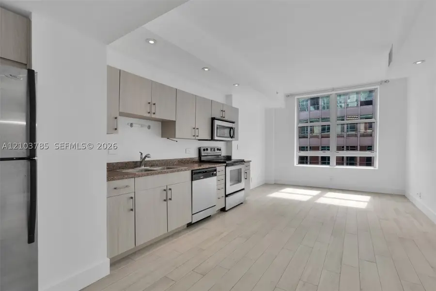111 E Flagler #902, Miami, FL 33131 - #2
