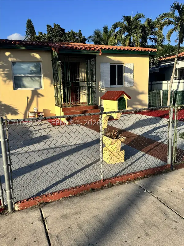 3445 NW 2nd, Miami, FL 33125