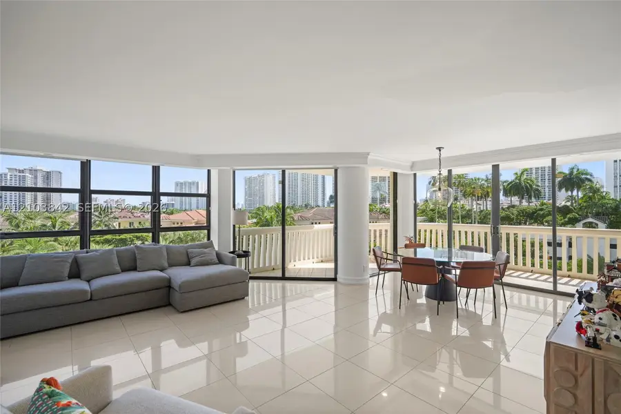 1000 W Island #504, Aventura, FL 33160 - #2