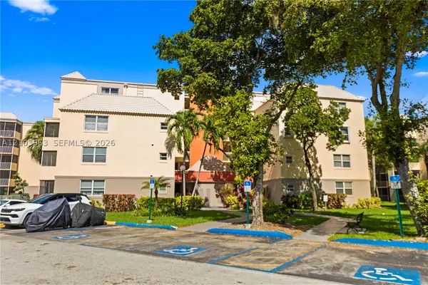 8215 Lake #502, Doral, FL 33166