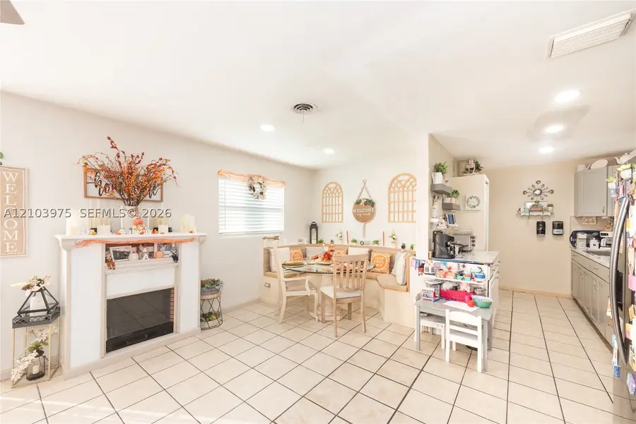 851 Caroline, West Palm Beach, FL 33413 - #3