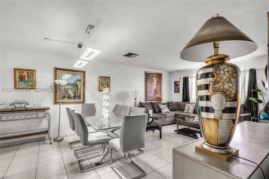 515 S Crescent #107, Hollywood, FL 33021 - #3