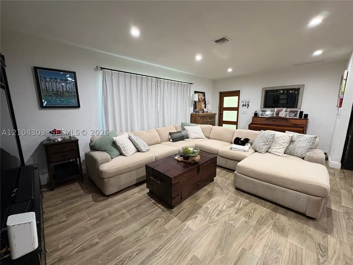 14615 NE 5th, Miami, FL 33161 - #1
