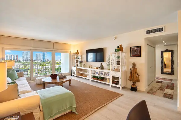 500 Bayview #1123, Sunny Isles Beach, FL 33160