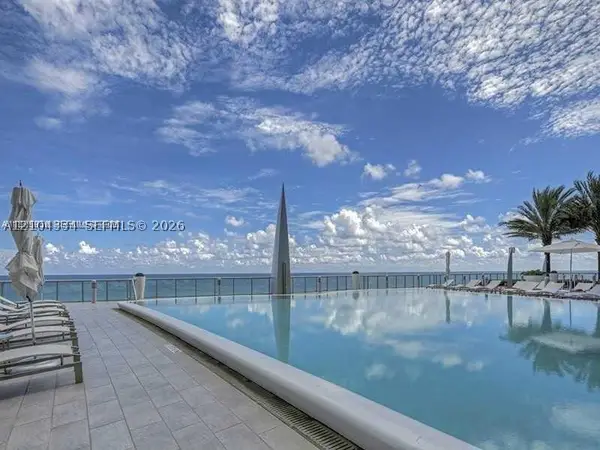 17121 Collins #907, Sunny Isles Beach, FL 33160