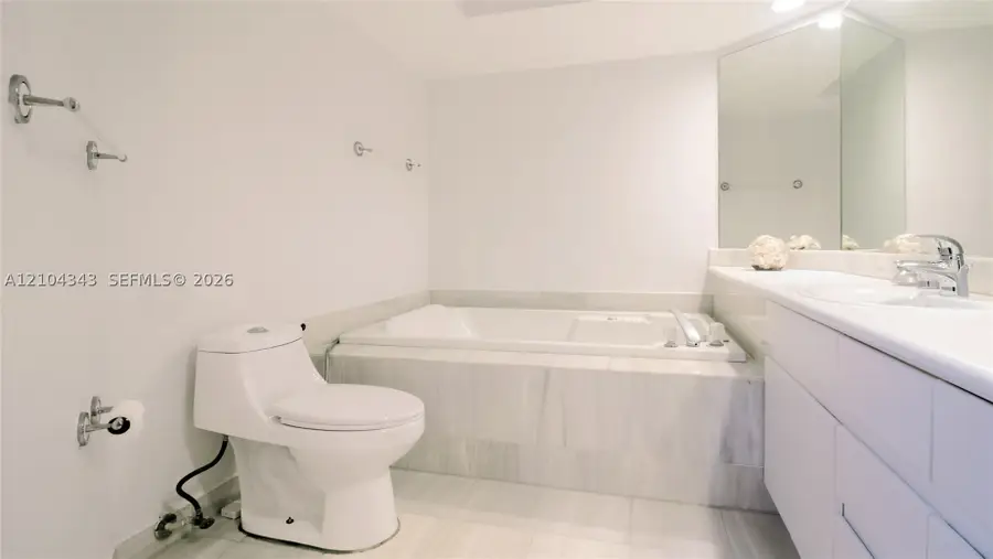 16425 Collins #1215, Sunny Isles Beach, FL 33160 - #3