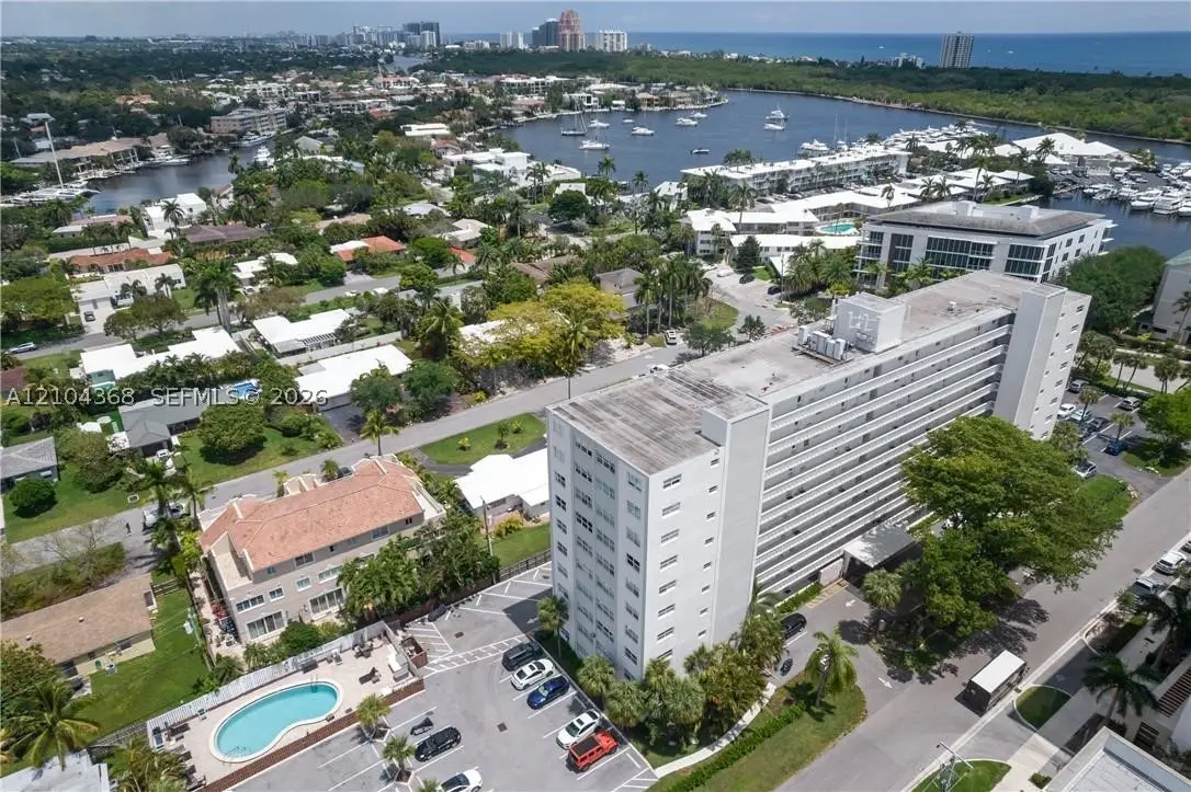 2555 NE 11th #301, Fort Lauderdale, FL 33304 - #1