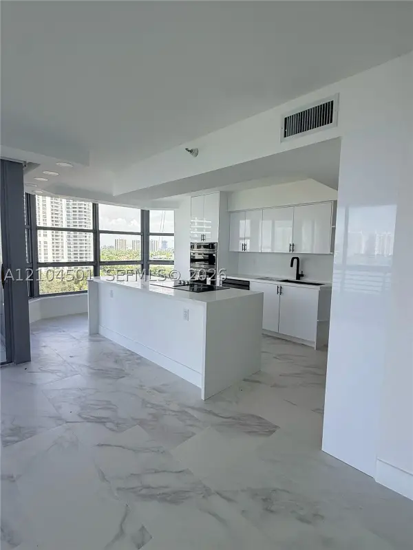 19101 NE 36th #1005, Aventura, FL 33180