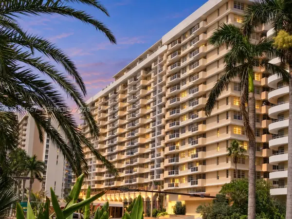 5601 Collins #M1, Miami Beach, FL 33140