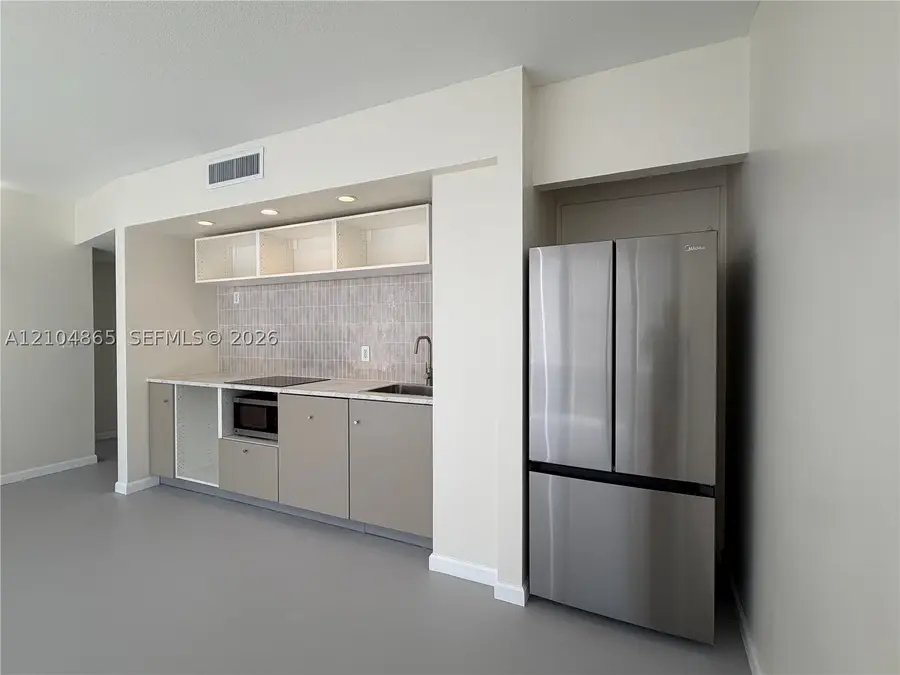 900 Bay #413, Miami Beach, FL 33141 - #3