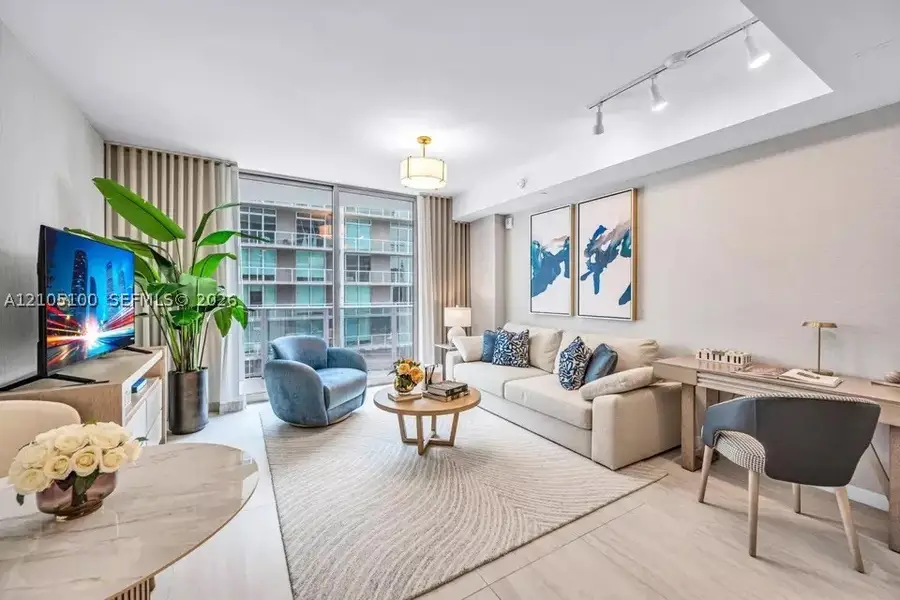 77 SE 5th #2011, Miami, FL 33131 - #2