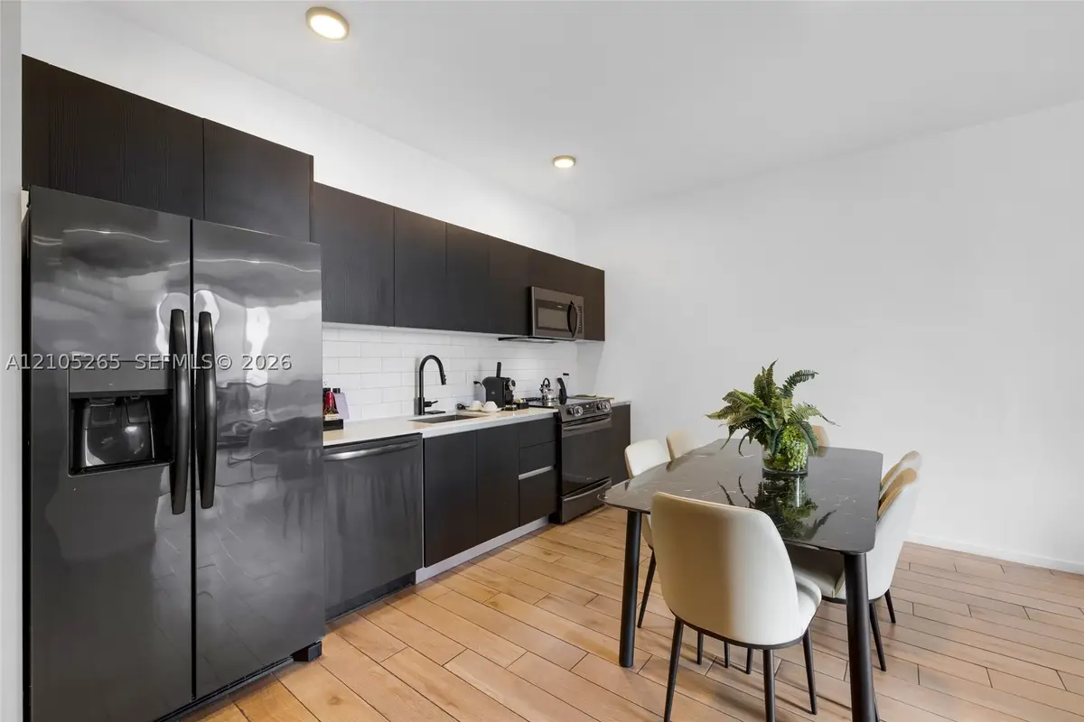 398 NE 5th #2219, Miami, FL 33132 - #1