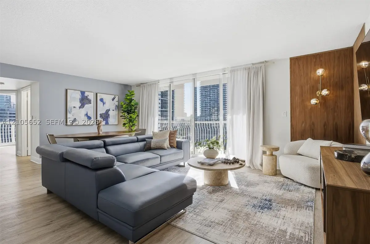 1200 Brickell Bay #1723, Miami, FL 33131 - #1