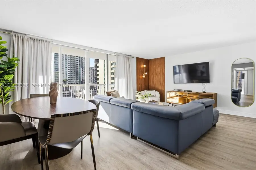 1200 Brickell Bay #1723, Miami, FL 33131 - #2