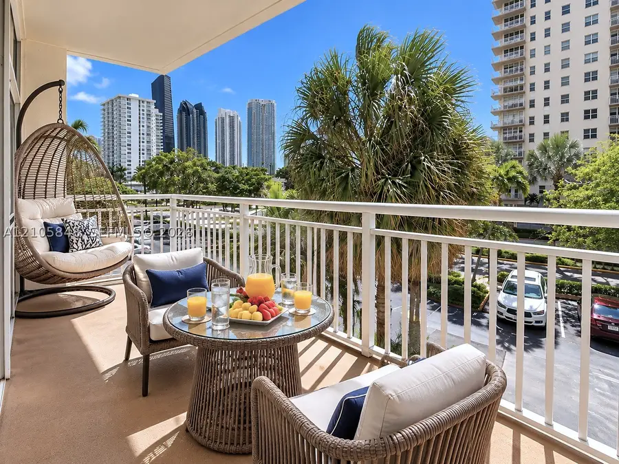 251 174th #212, Sunny Isles Beach, FL 33160 - #2